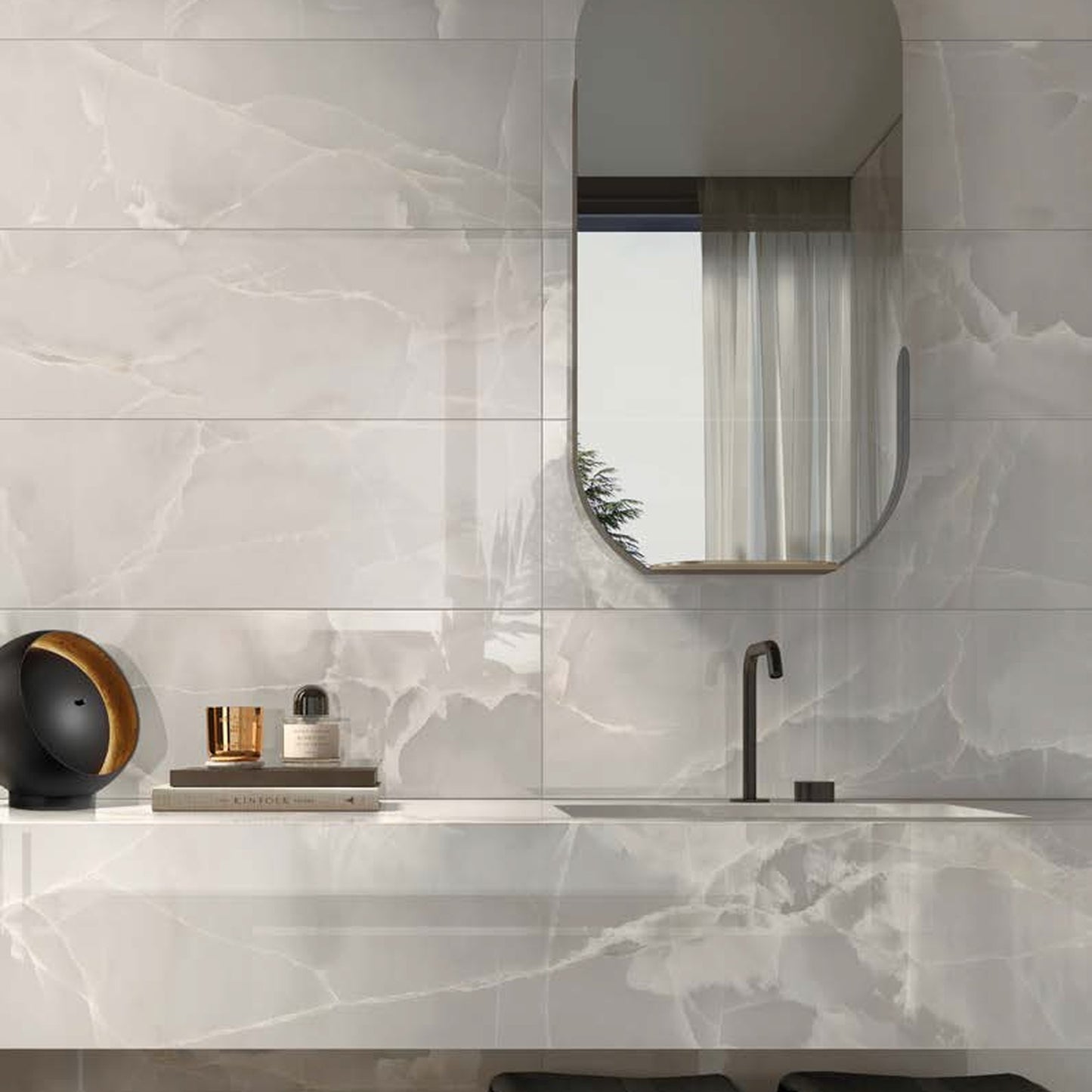 Shine Bianco a parete in bagno con specchio